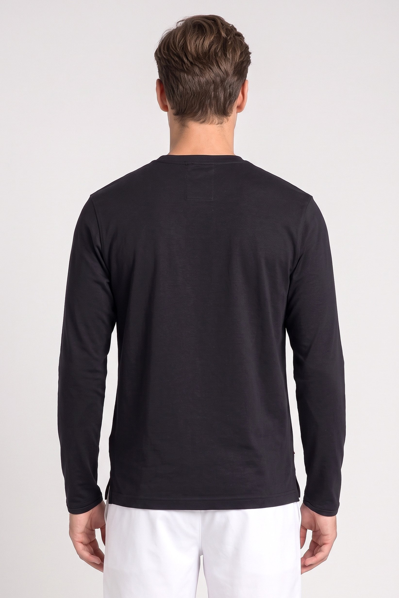 Men Sportswear Fit Long Sleeve Outdoor T-Shirt, Black