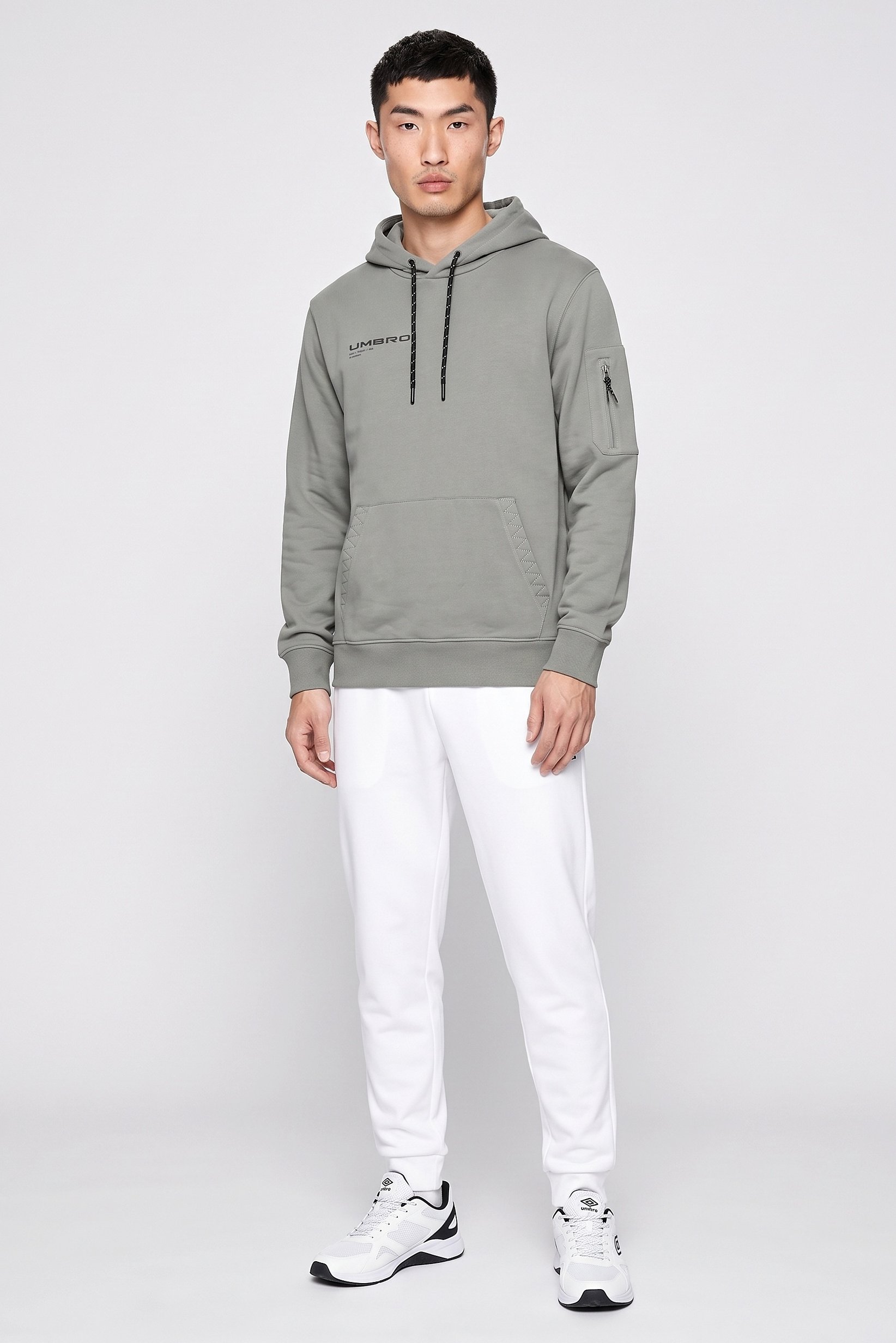 Men Sportswear Fit Long Sleeve Outdoor Hoodie, Grey