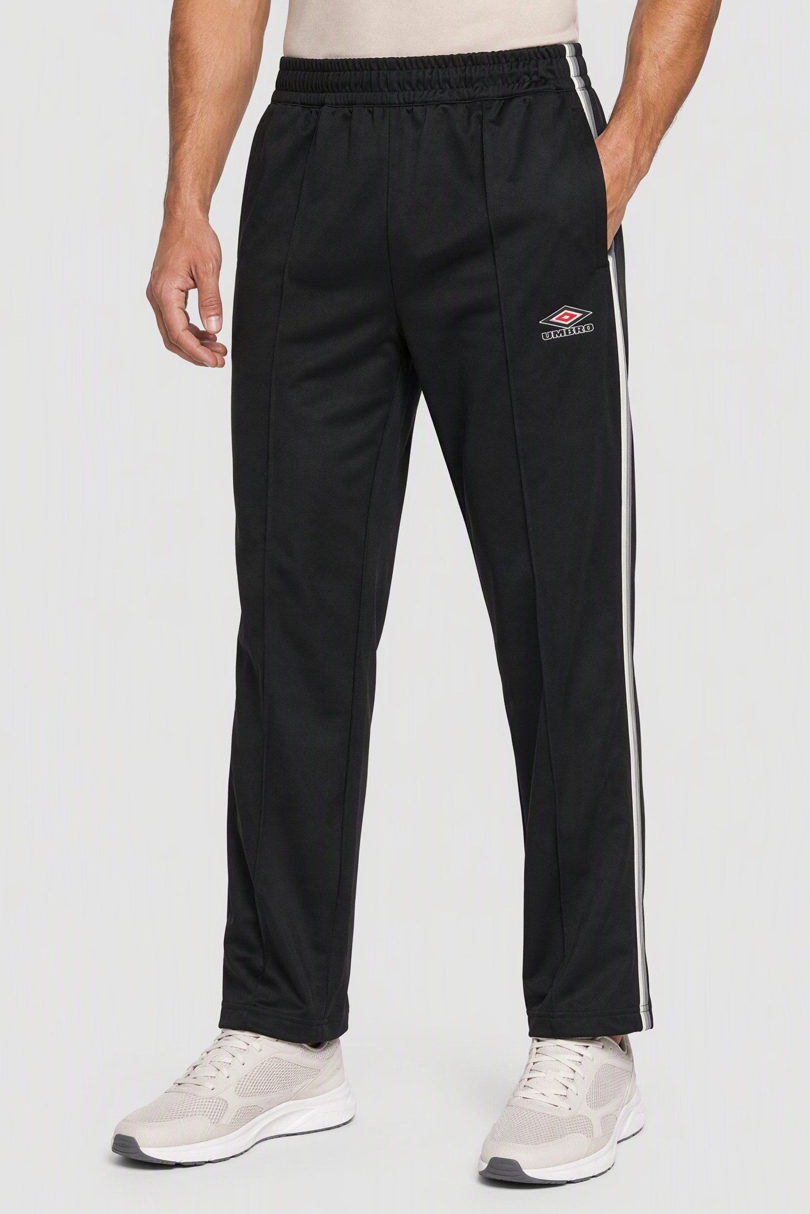 Men Sportswear Fit Training Track Pants, Black