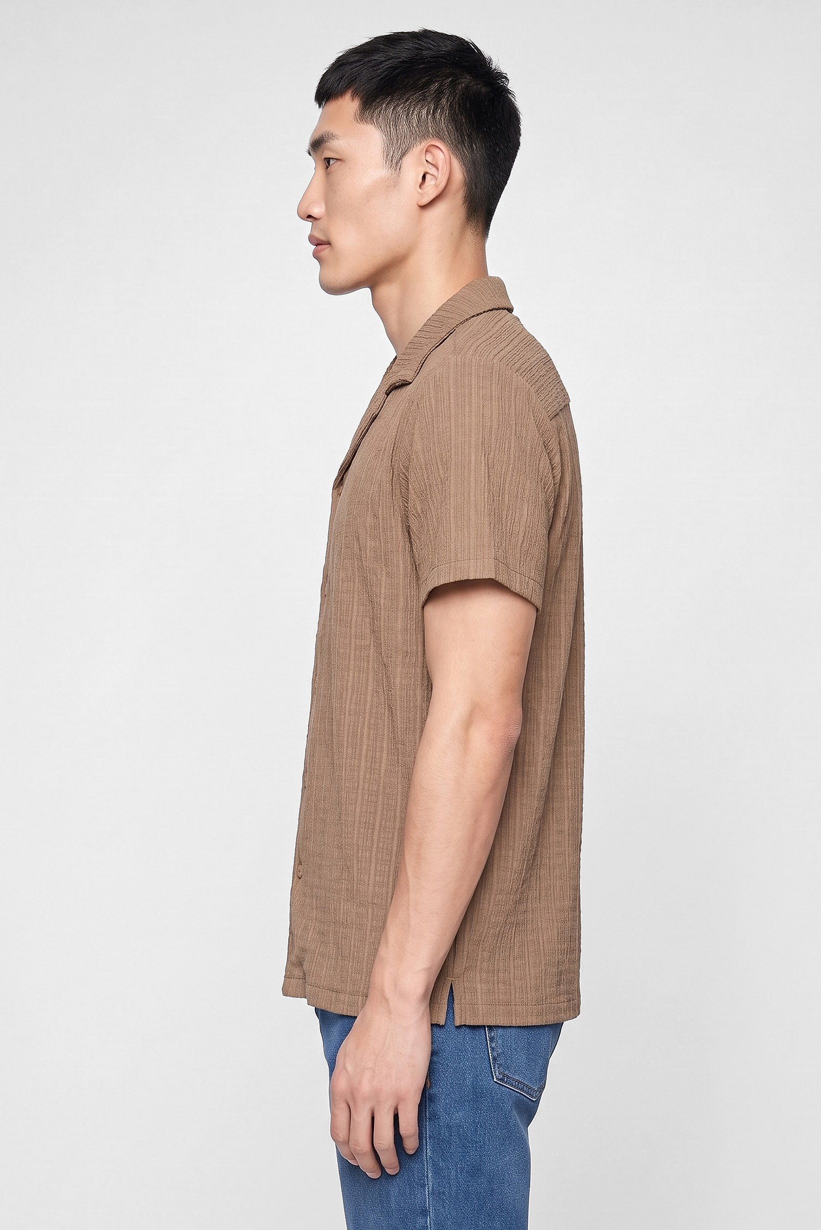 Men Regular Fit Spread Collar Short Sleeve Textured Casual Shirt, Tan