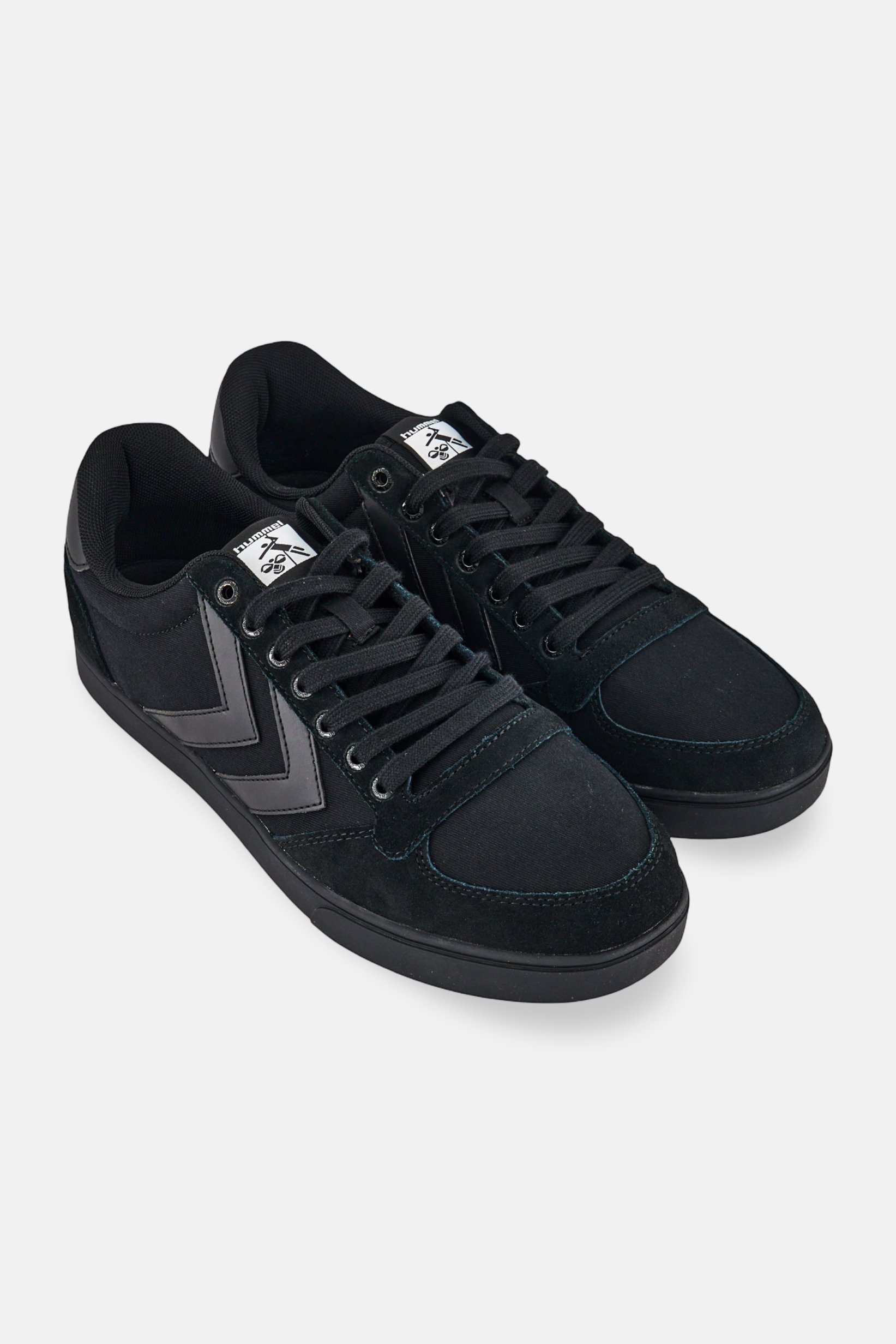 Men Slimmer Stadil Tonal Low Lace Up Outdoor Shoes, Black