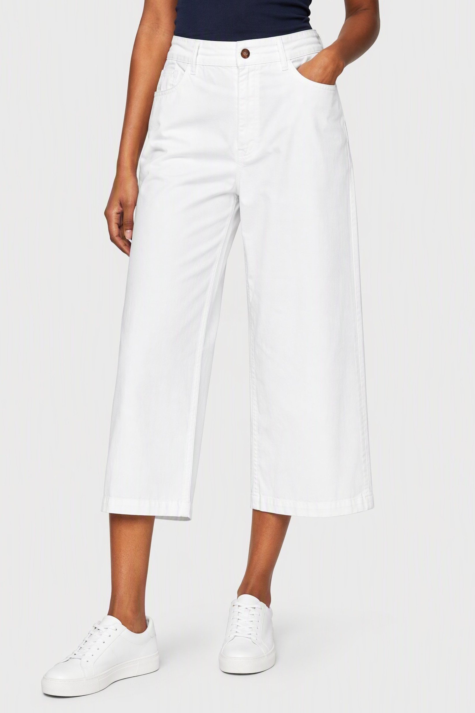 Women Regular Fit Solid Wide Leg Capri Pants, White