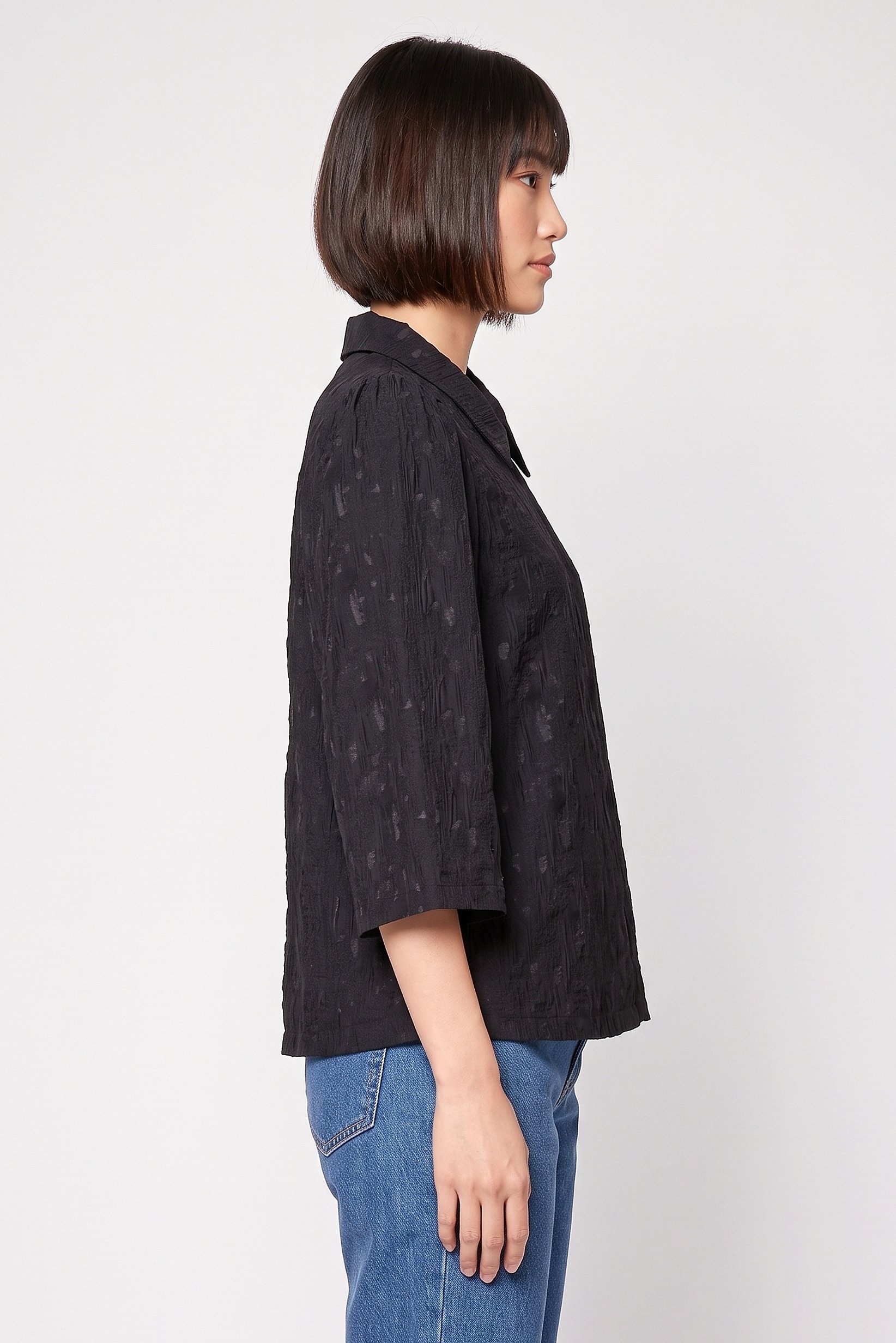 Women Spread Collar Long Sleeve Textured Blouse, Black