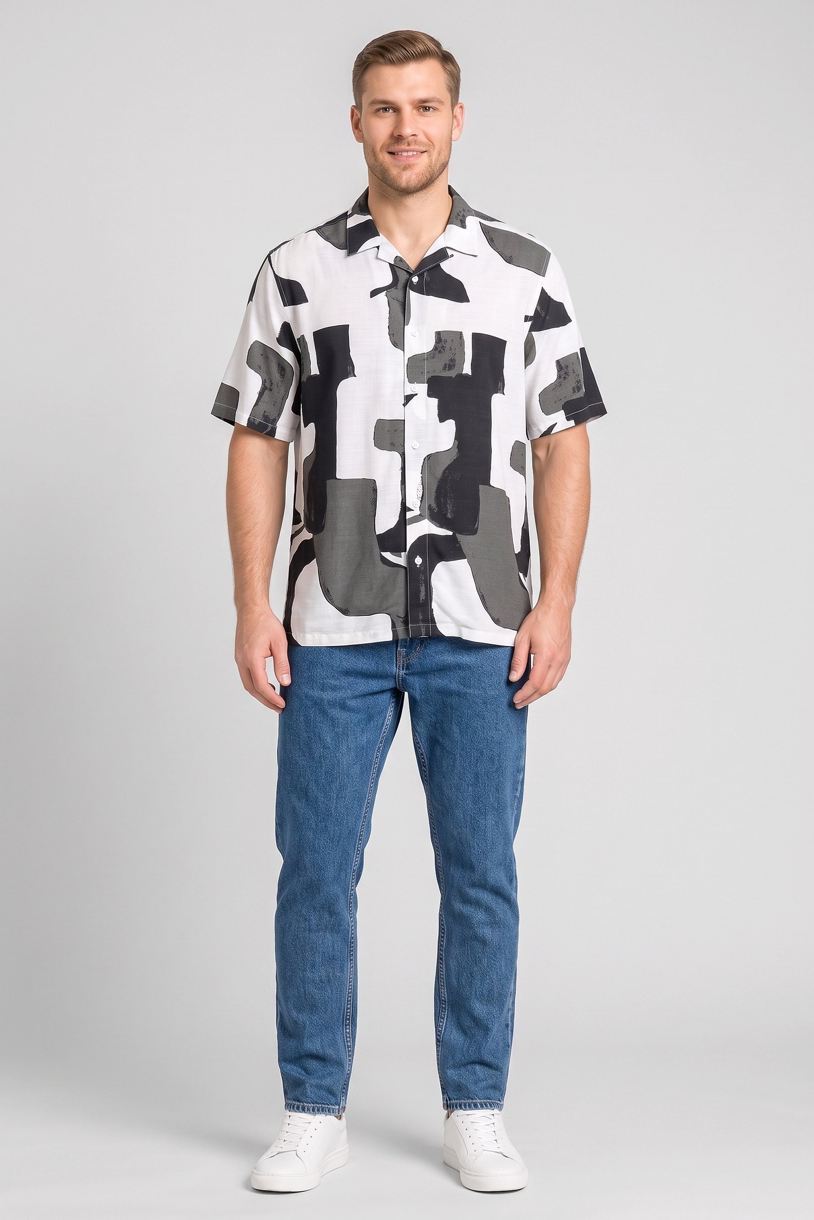 Men Regular Fit Graphic Print Short Sleeve Casual Shirt, Multicolor