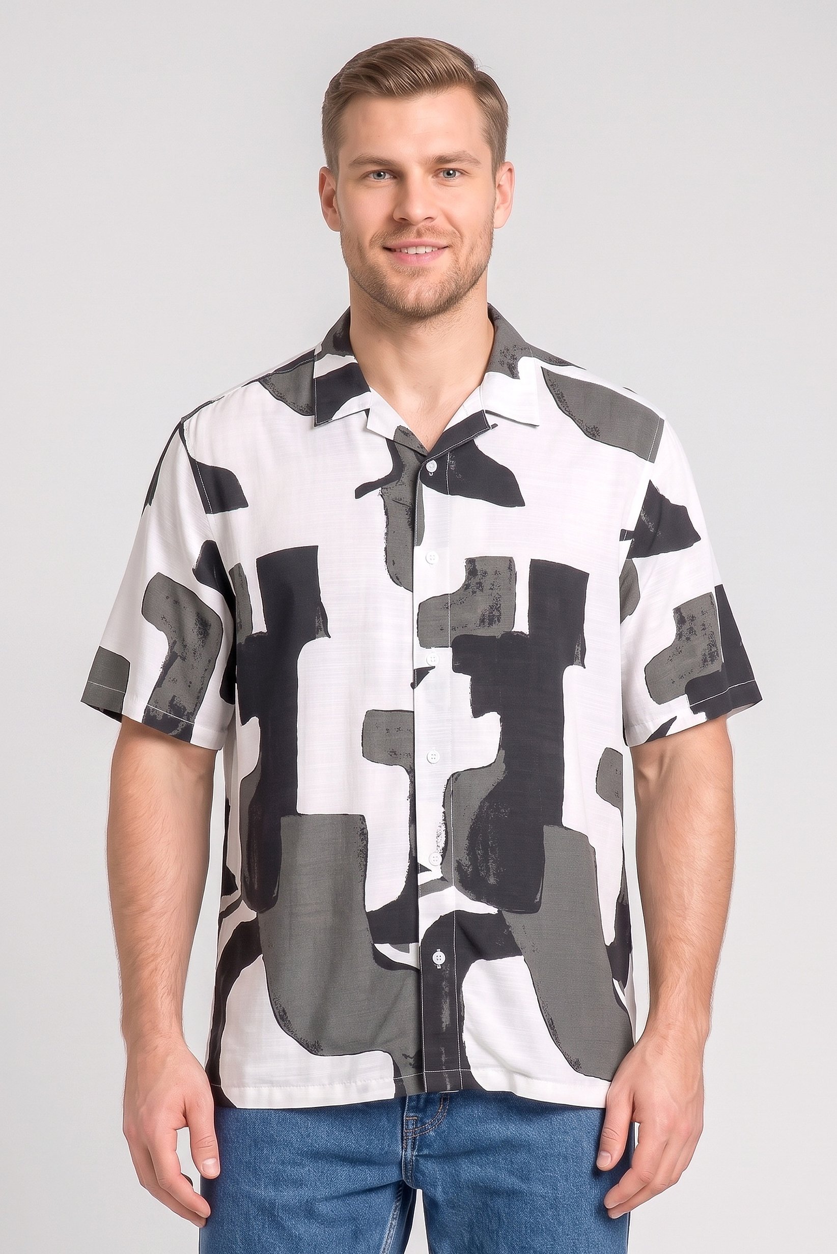 Men Regular Fit Graphic Print Short Sleeve Casual Shirt, Multicolor