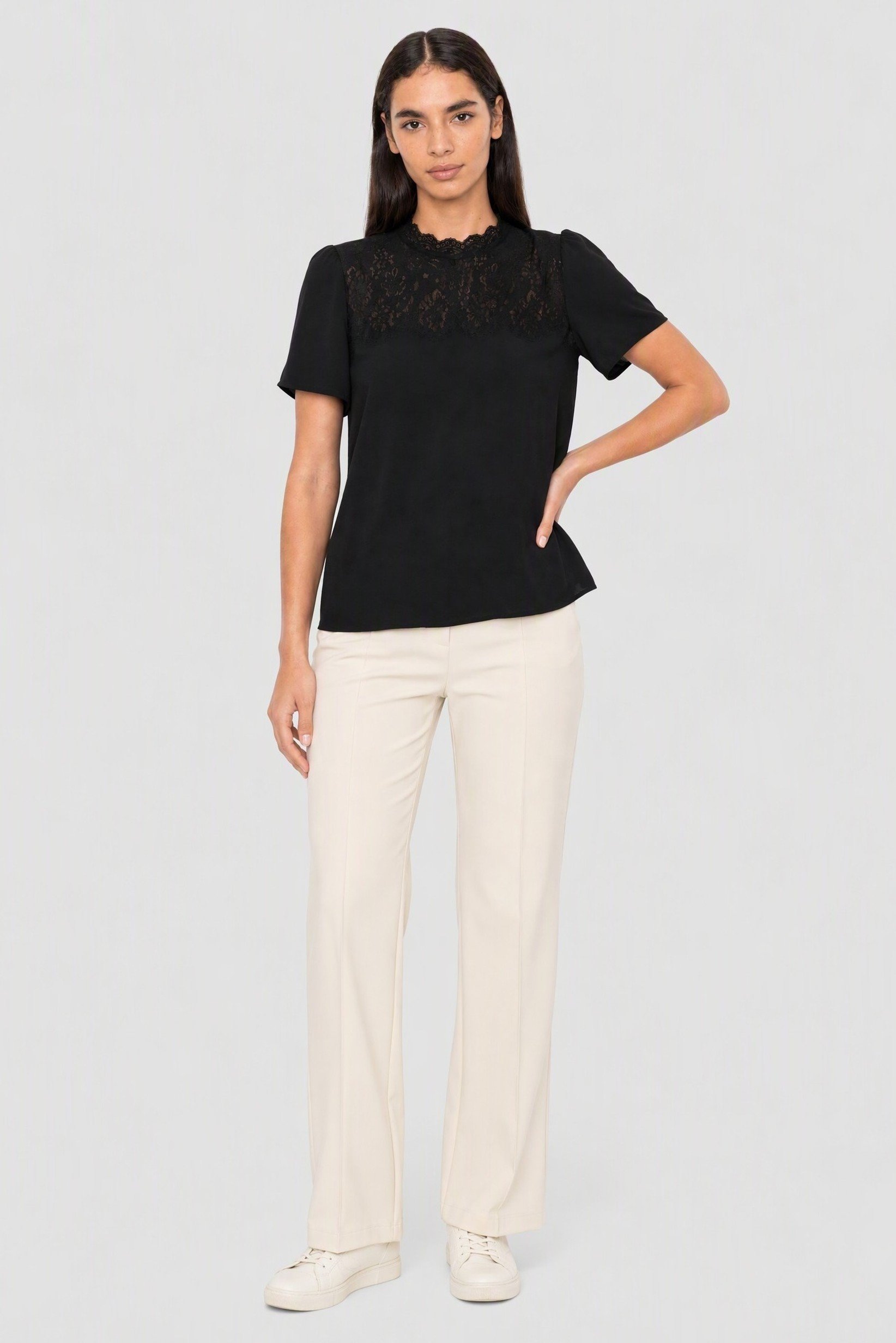 Women Scalloped Neck Lace Details Short Sleeve Blouse, Black