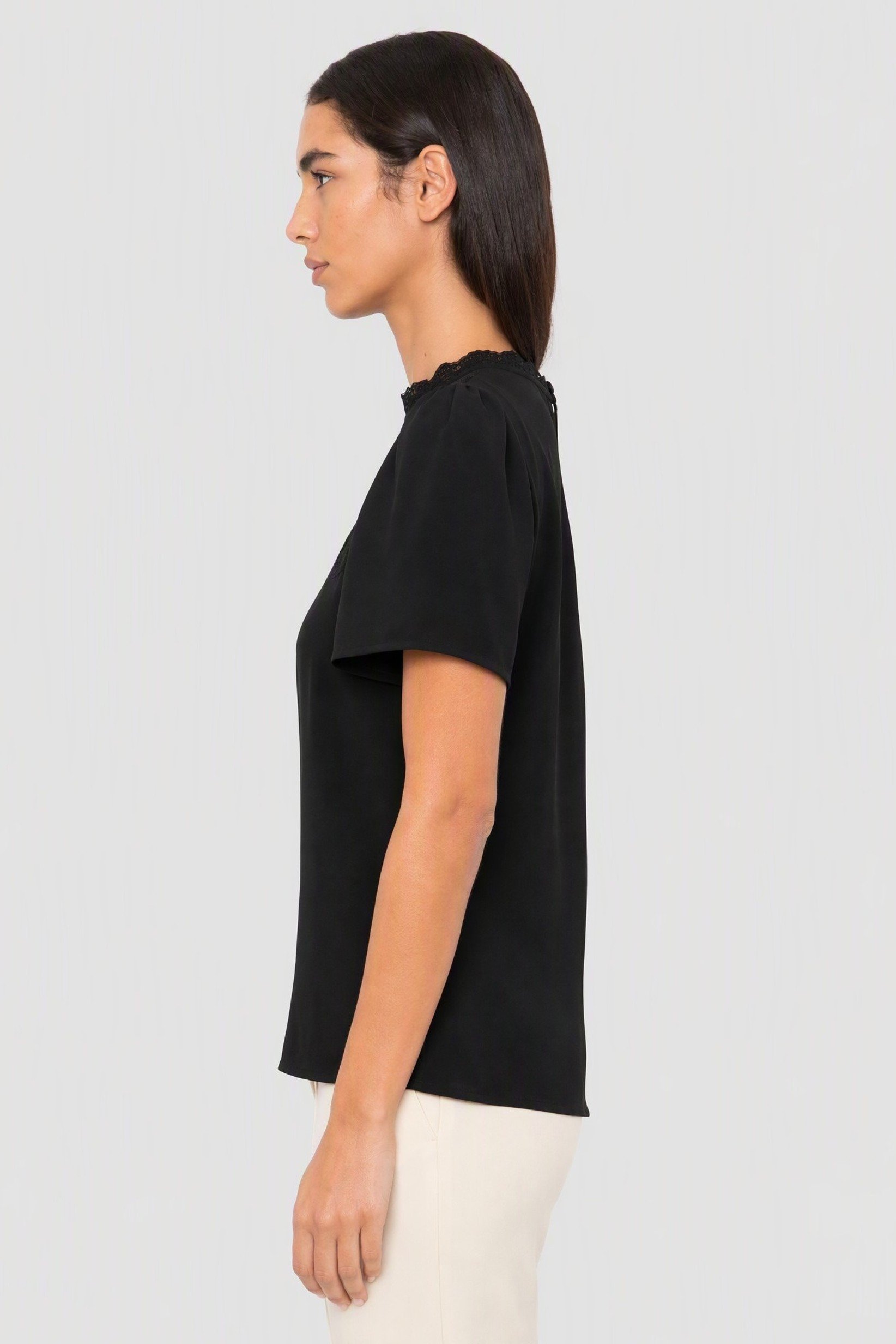 Women Scalloped Neck Lace Details Short Sleeve Blouse, Black
