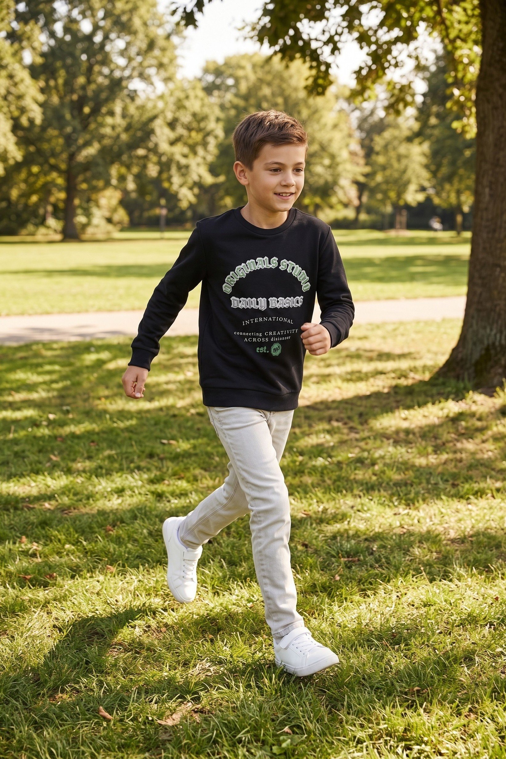 Kids Boy Crew Neck Graphic Print Long Sleeve Sweatshirt, Black