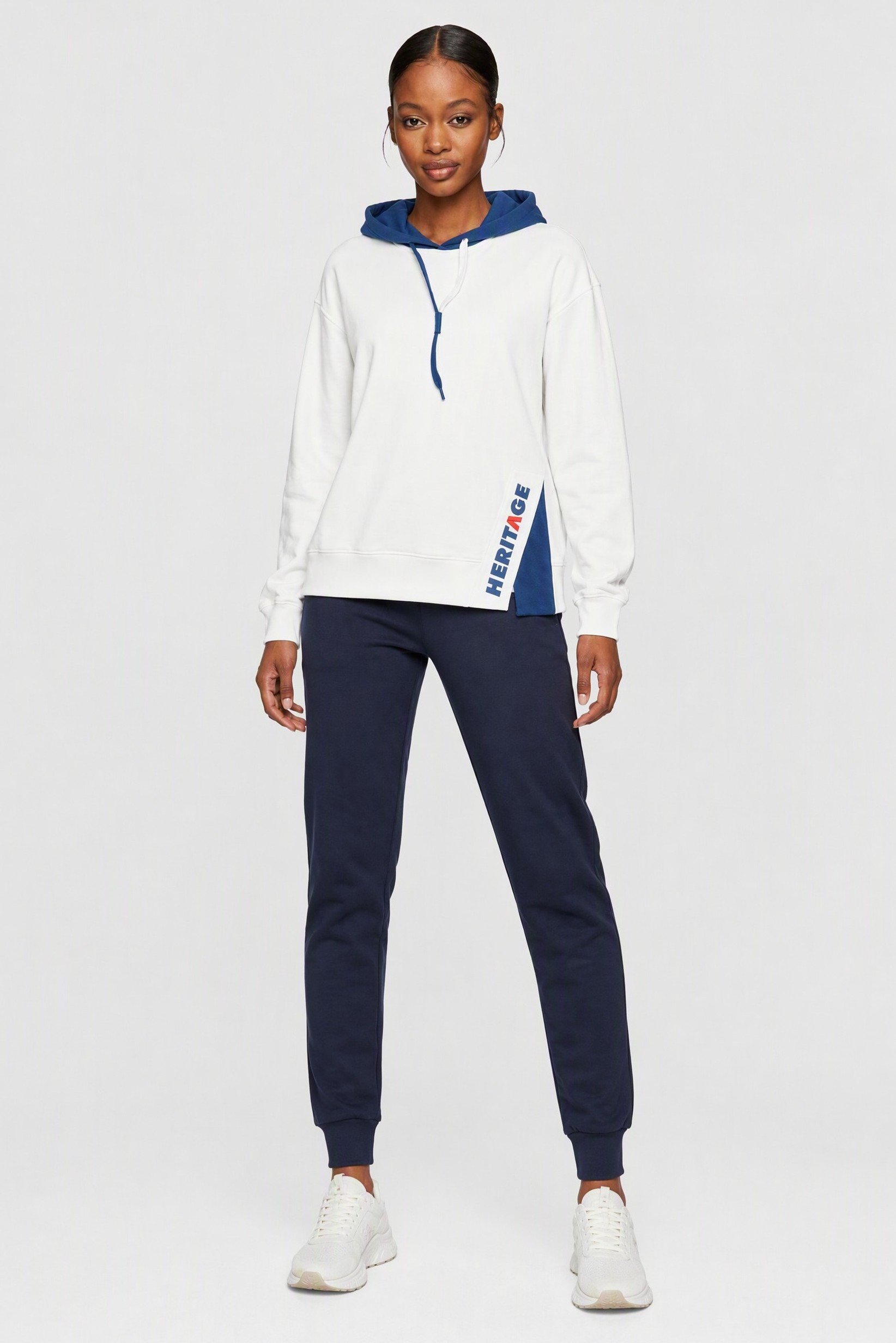 Women Sportswear Fit Long Sleeve Outdoor Hoodie, White