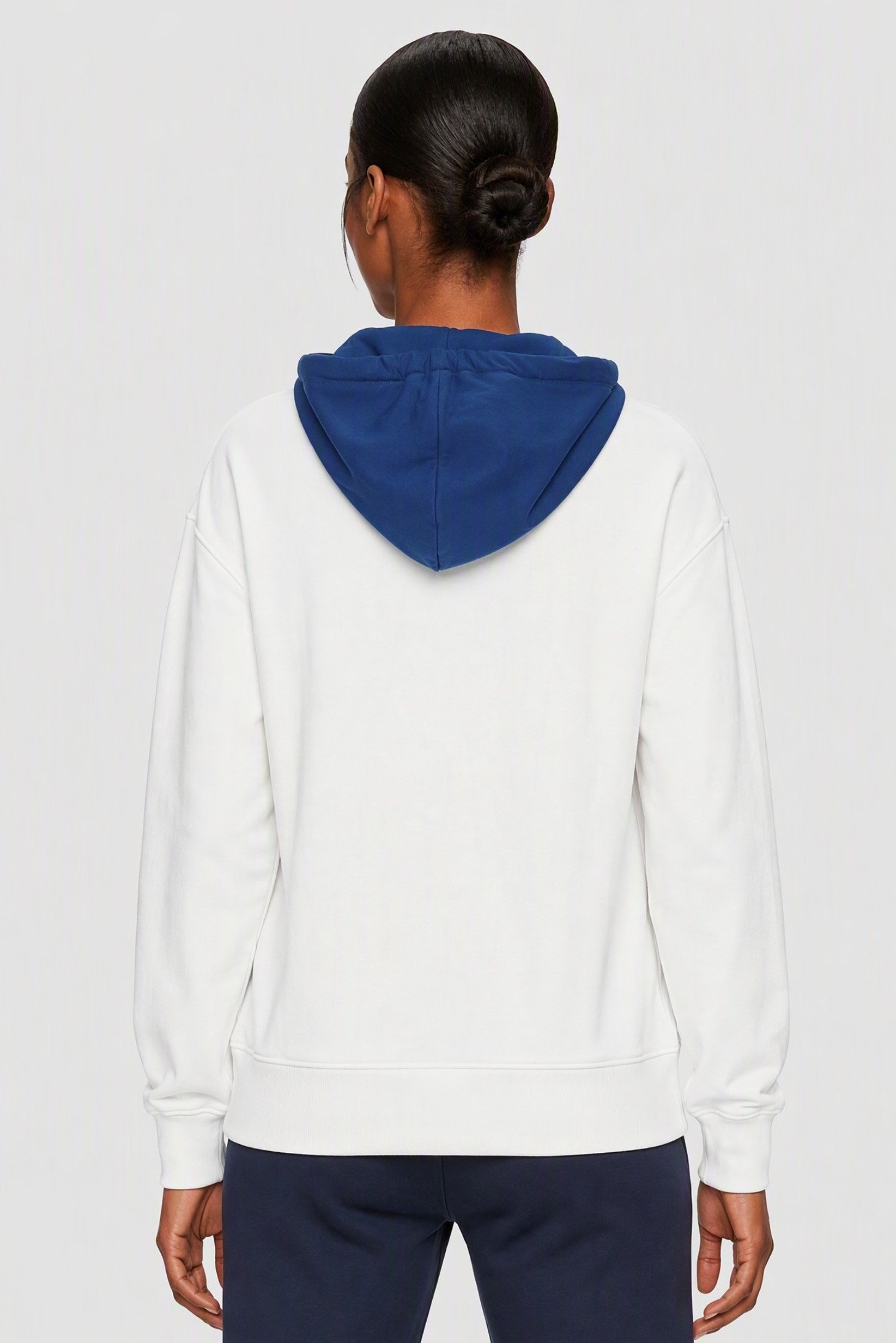 Women Sportswear Fit Long Sleeve Outdoor Hoodie, White