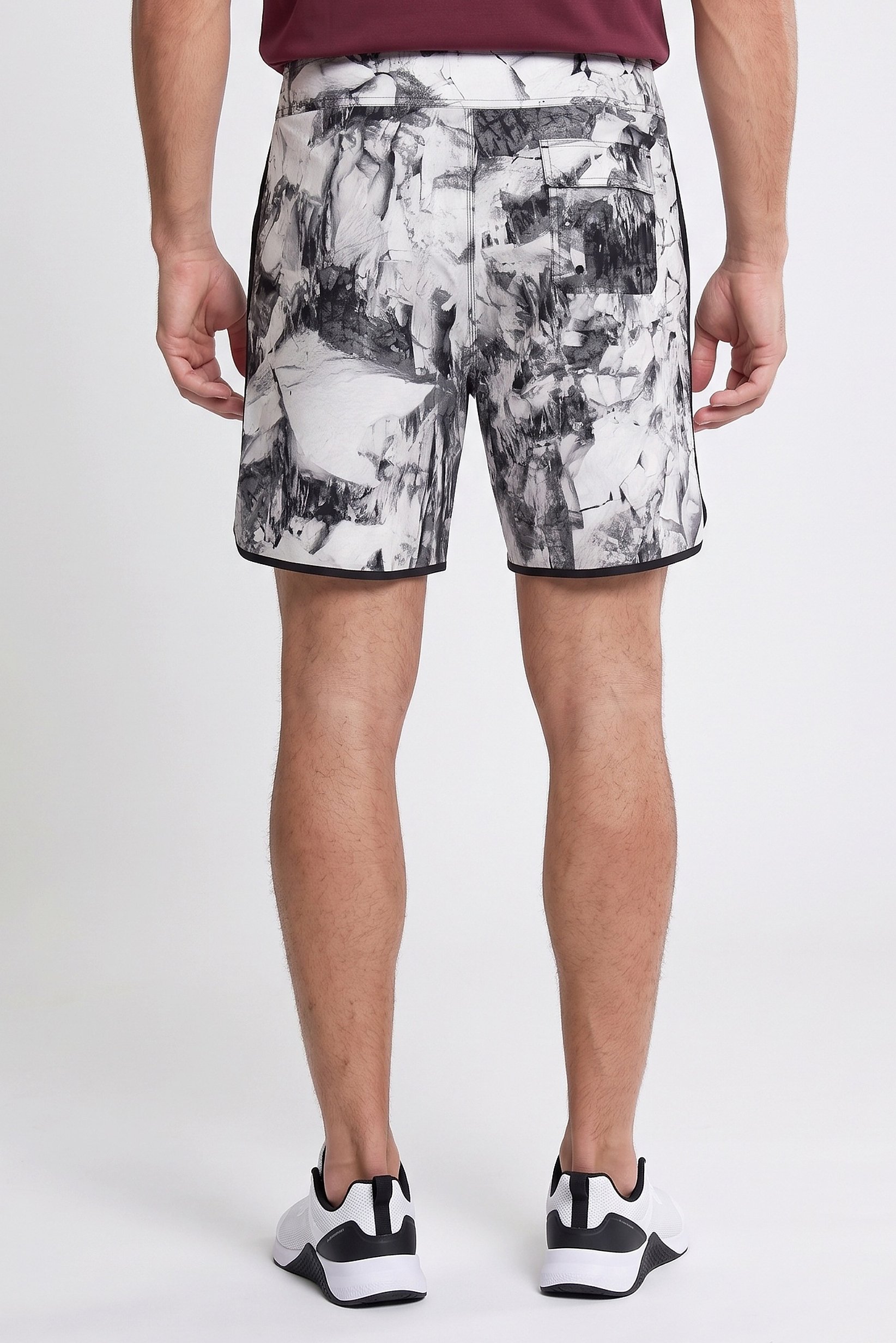 Men Performance Fit 19 Inseam Training Shorts, Multicolor