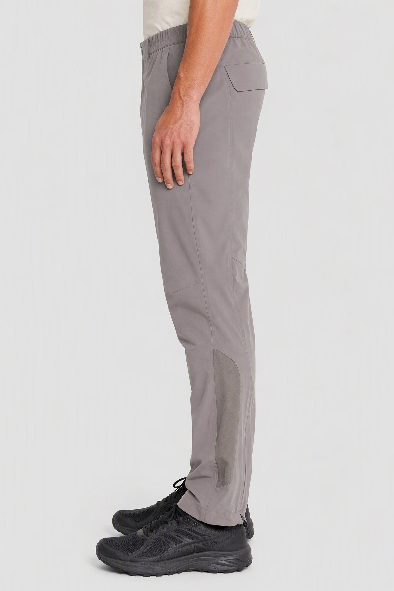 Men Regular Fit Solid Outdoor Track Pants, Grey