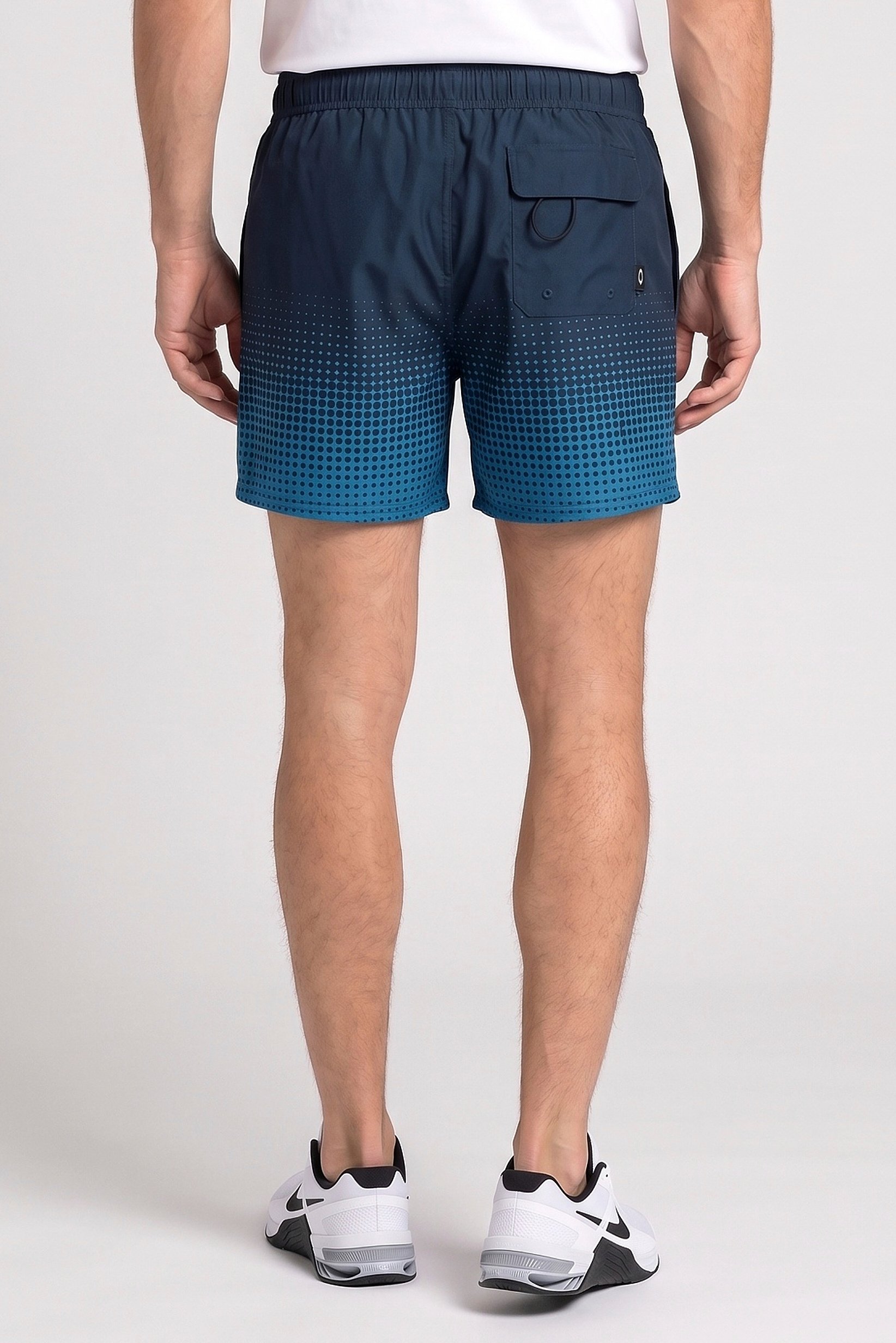 Men Regular Fit 16 Inseam Outdoor Shorts, Multicolor