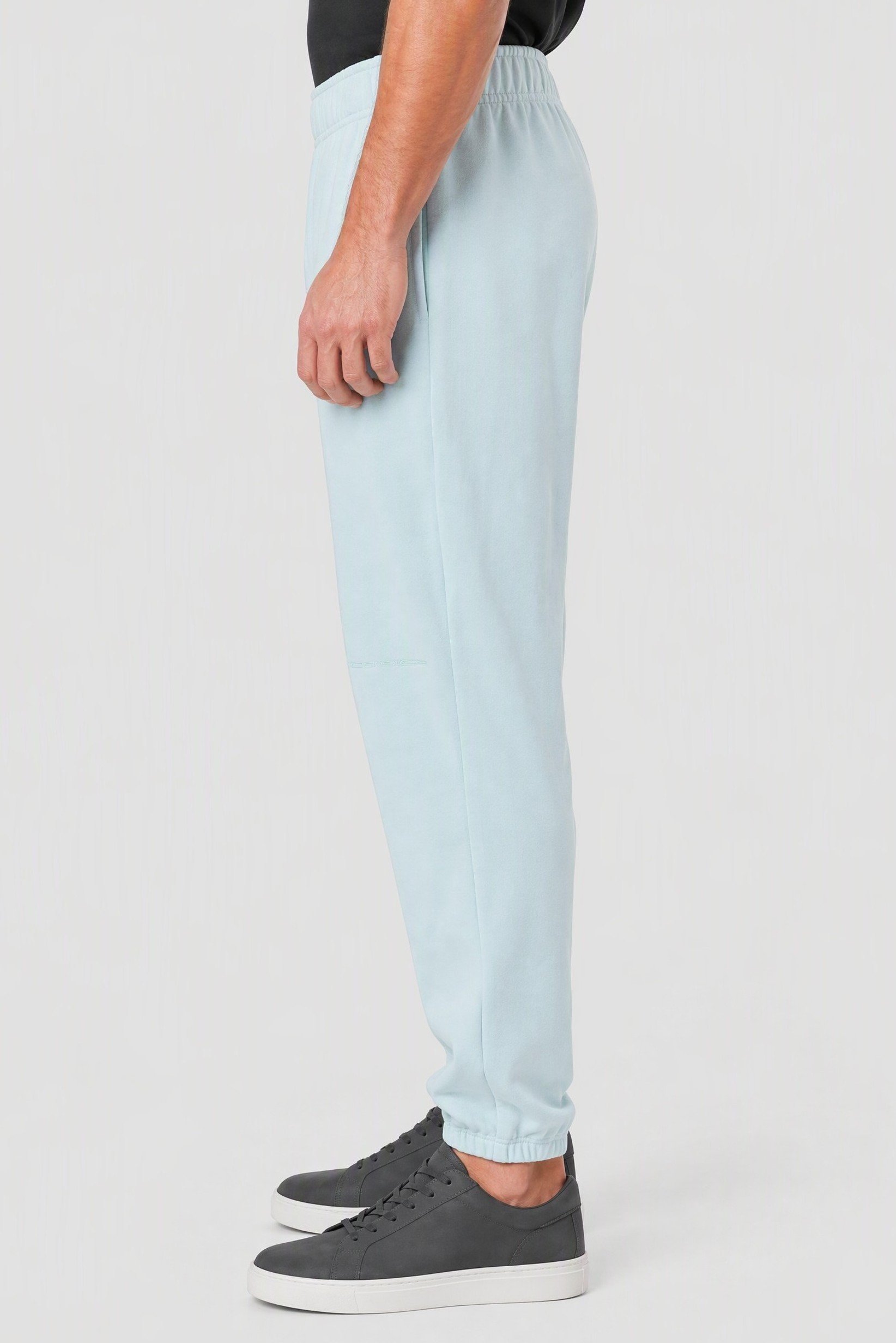 Men Relaxed Fit Outdoor Sweatpants, Light Blue