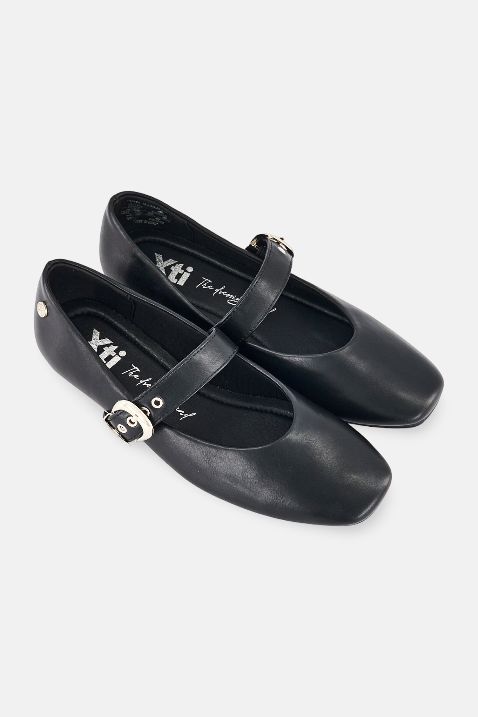 Women Adjustable Buckle Flats, Black
