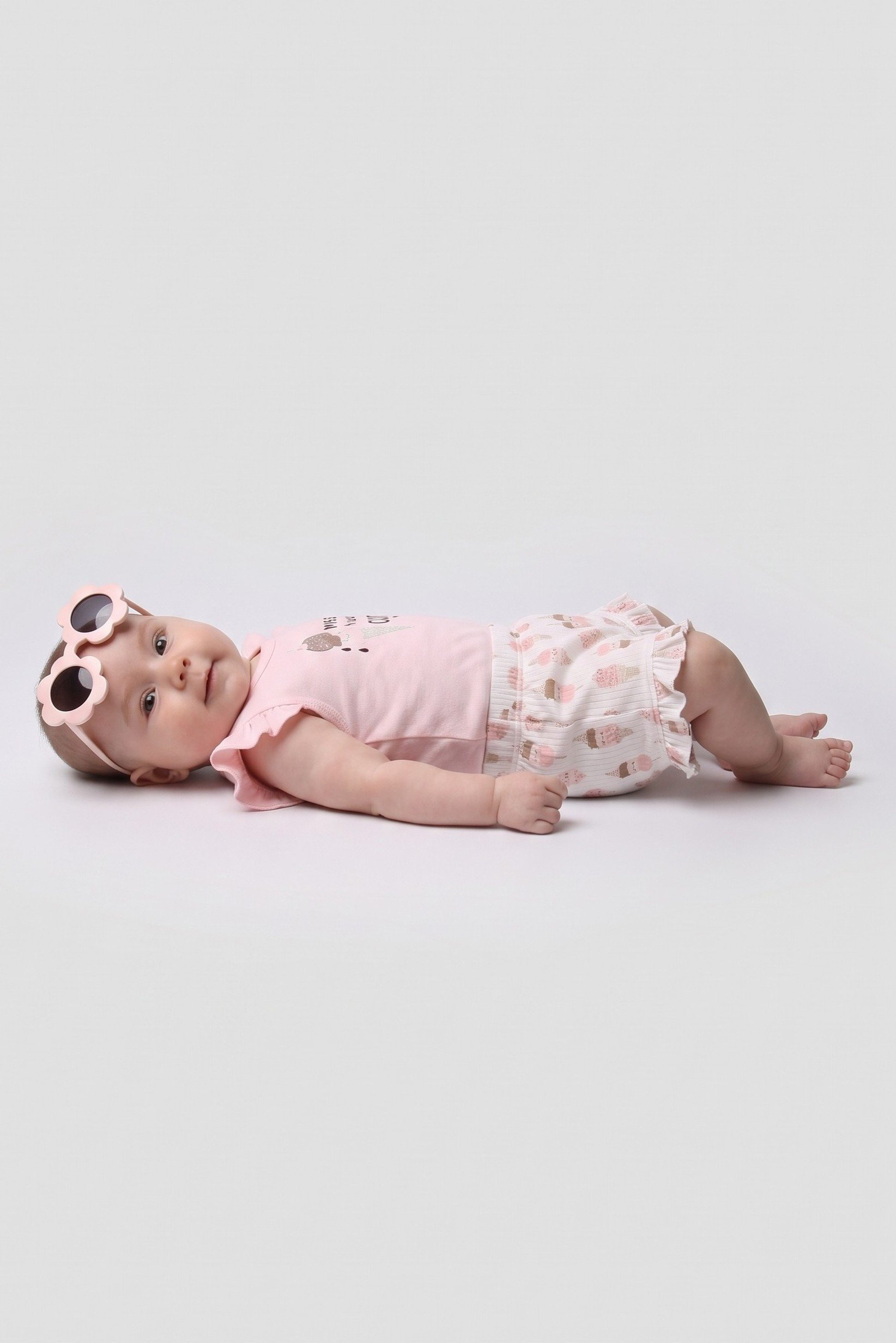 Toddlers Girl 3 Pcs Graphic Print Bodysuit And Shorts With Sunglasses Set, Multicolor