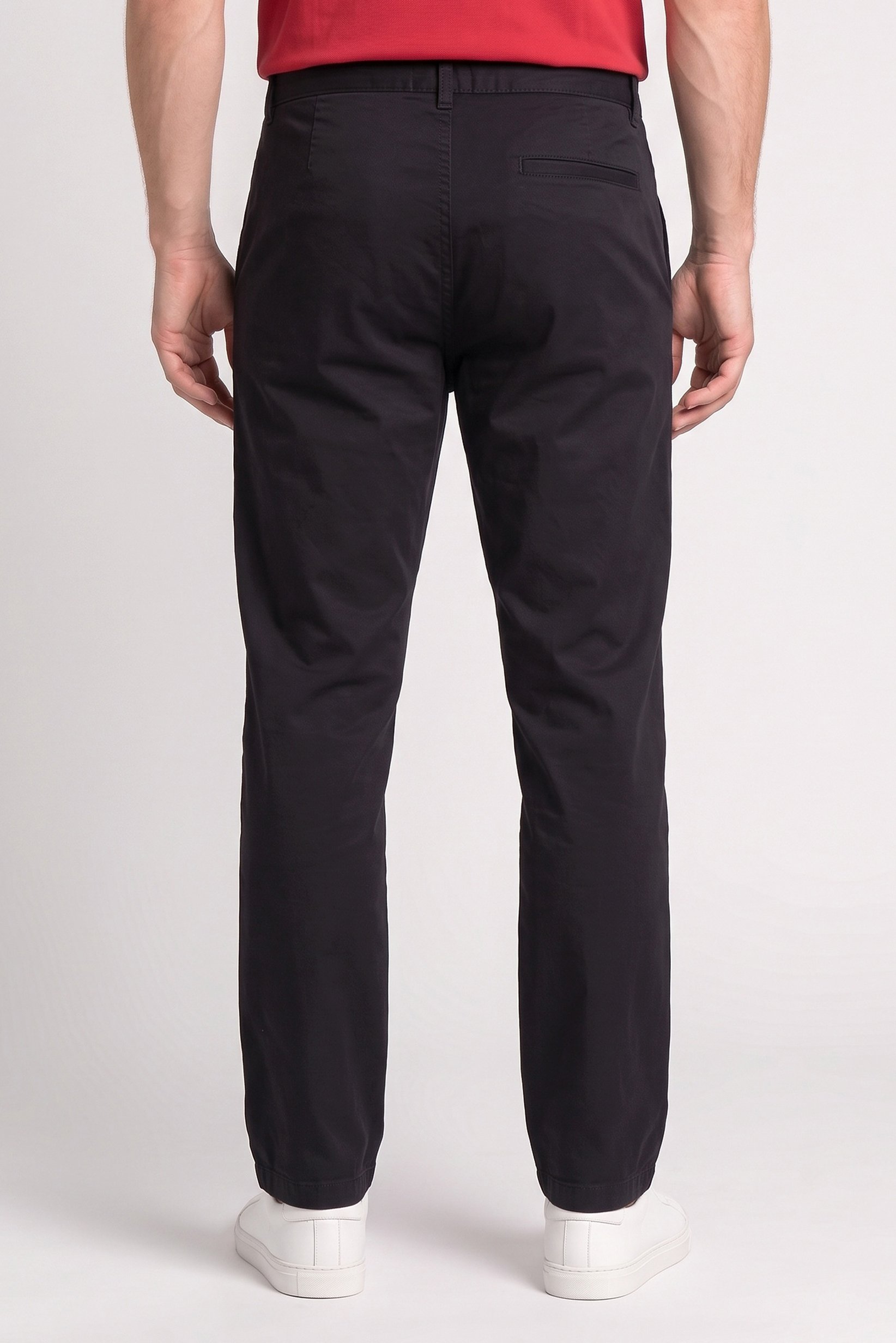 Men Loose Fit Solid Chino Pants, Black