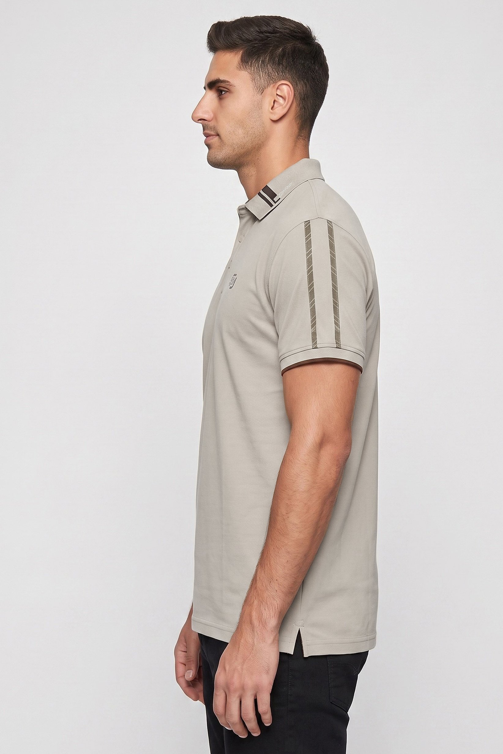 Men Regular Fit Solid Short Sleeve Polo Shirt, Grey