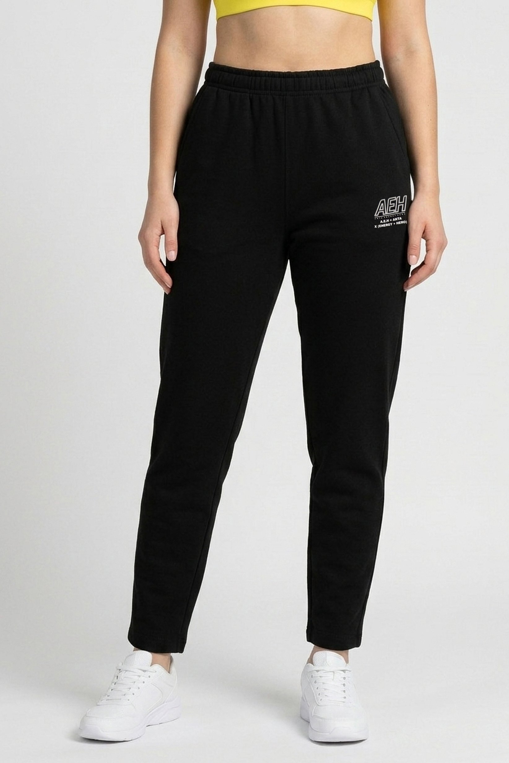 Women Regular Fit Running Sweatpants, Black