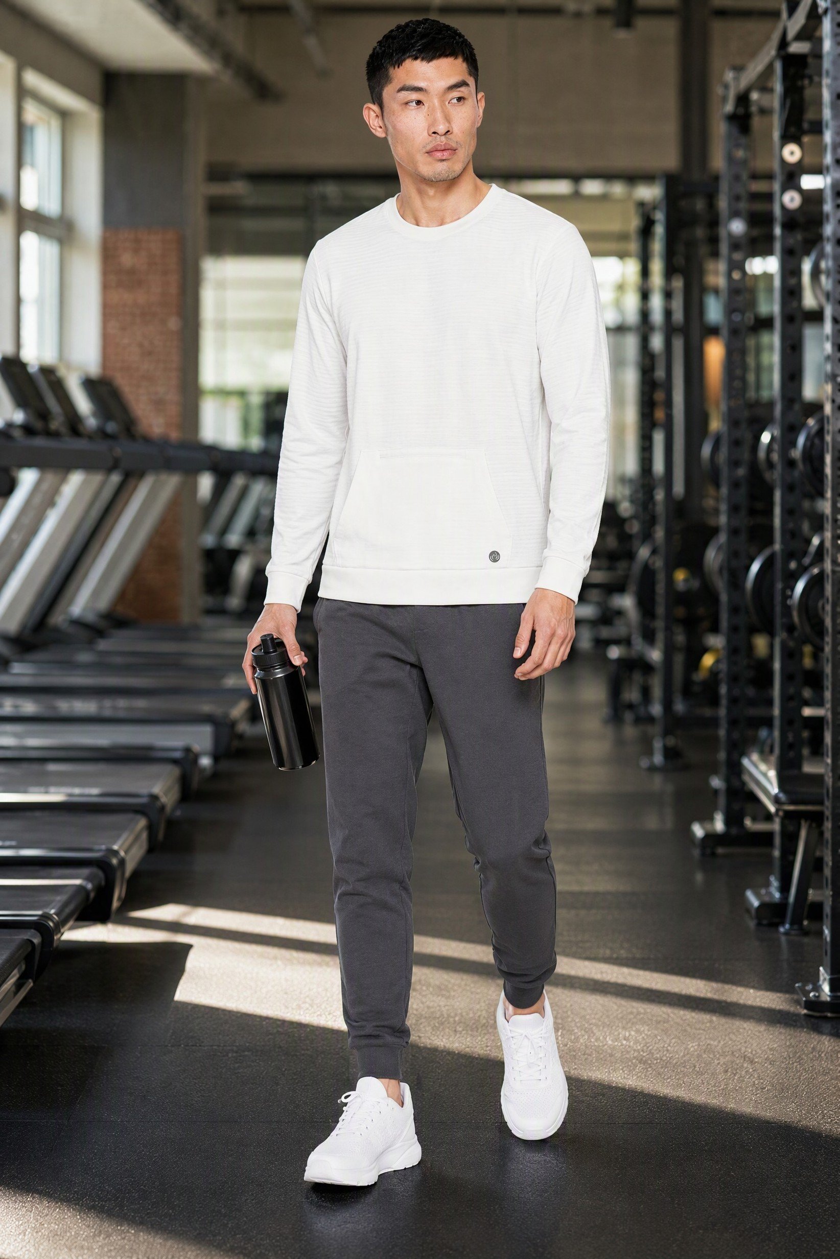 Men Sportswear Fit Long Sleeve Outdoor Sweatshirt, White