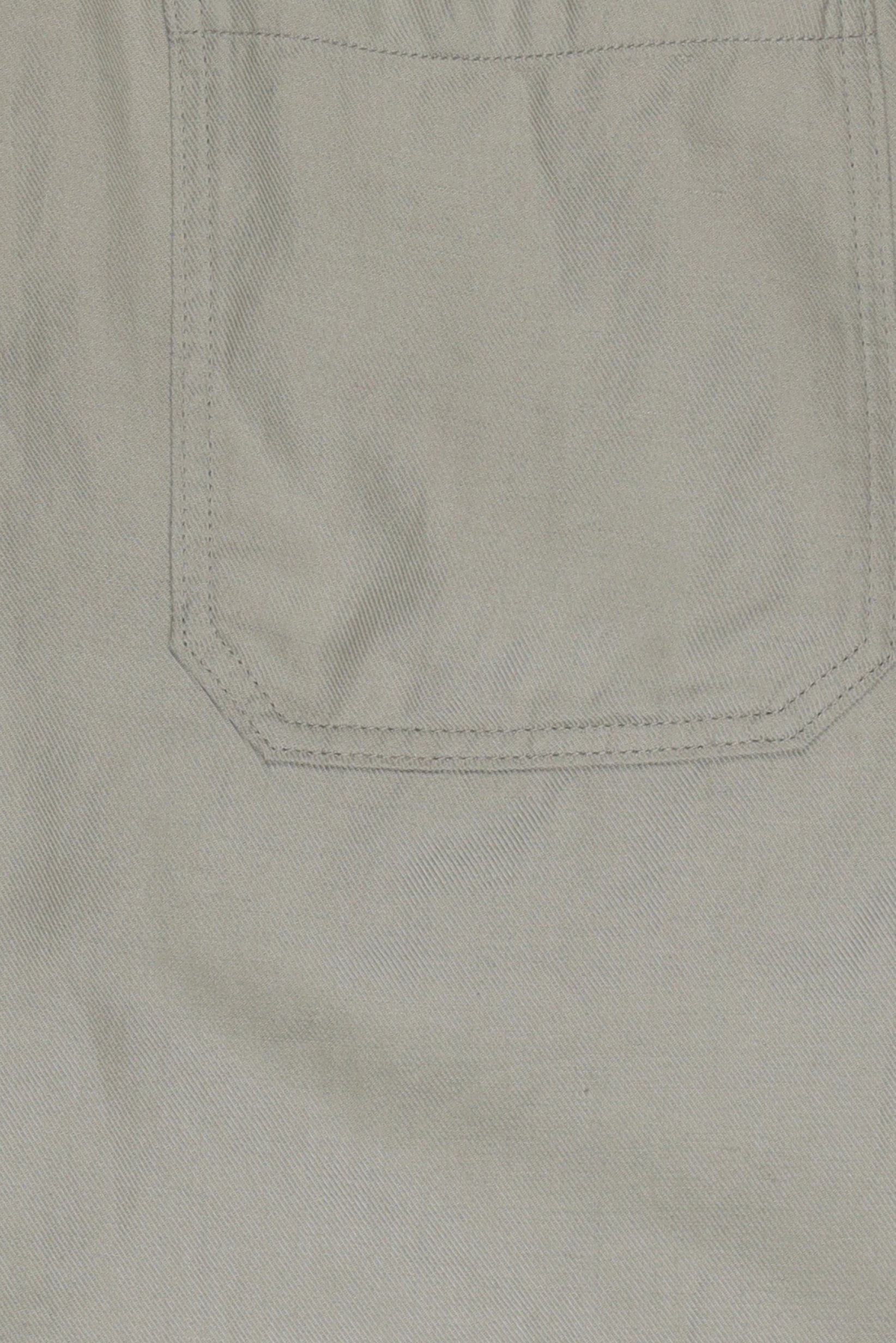 Men Solid Basic Shorts, Sage Green