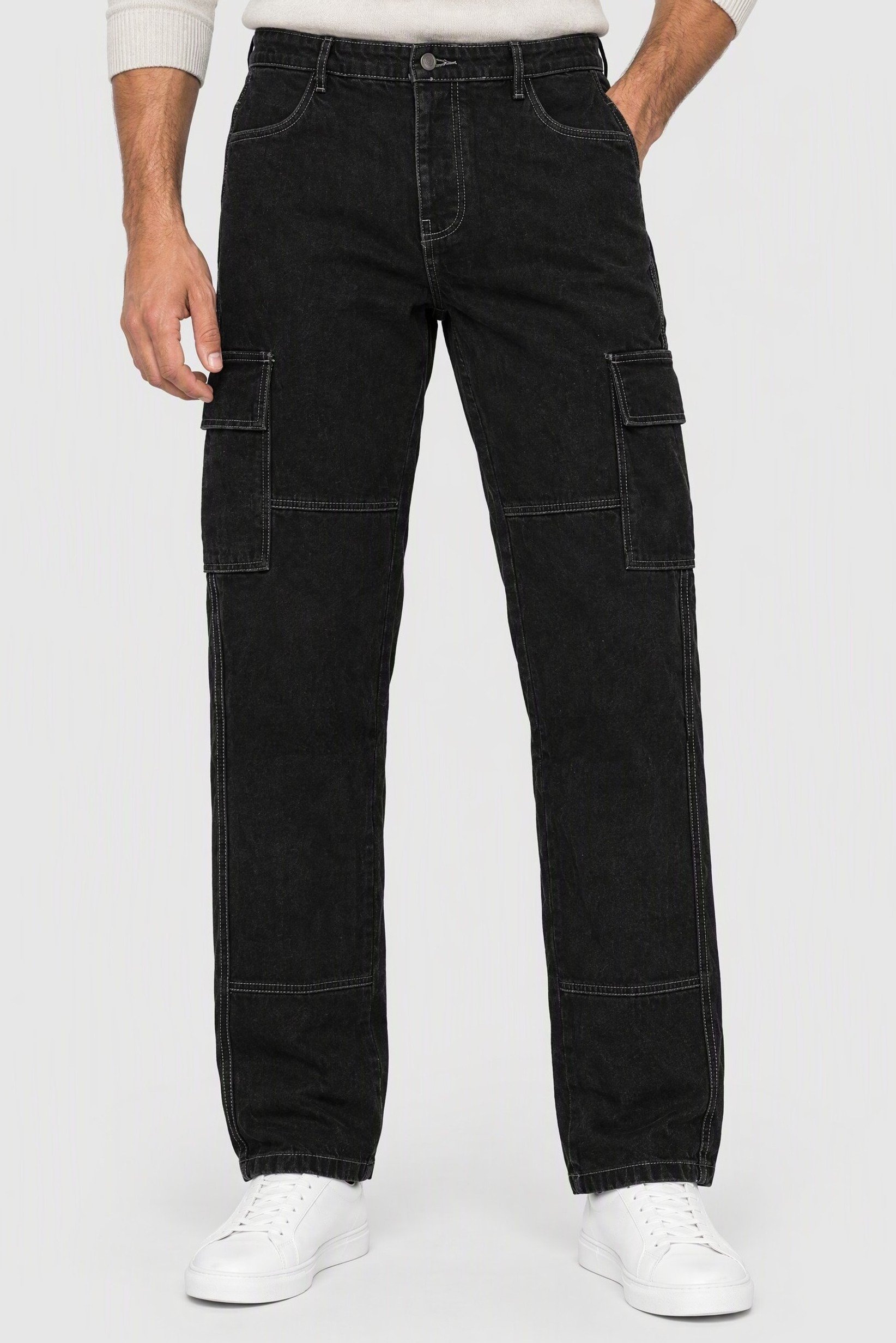 Men Loose Fit Solid No Stretch Cargo Jeans, Charcoal