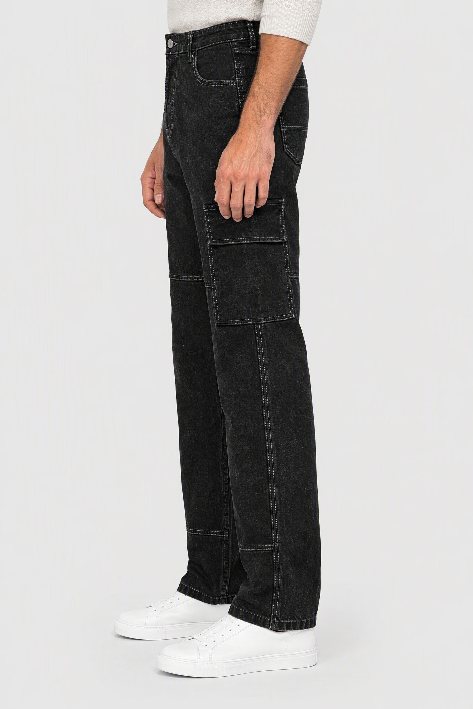 Men Loose Fit Solid No Stretch Cargo Jeans, Charcoal