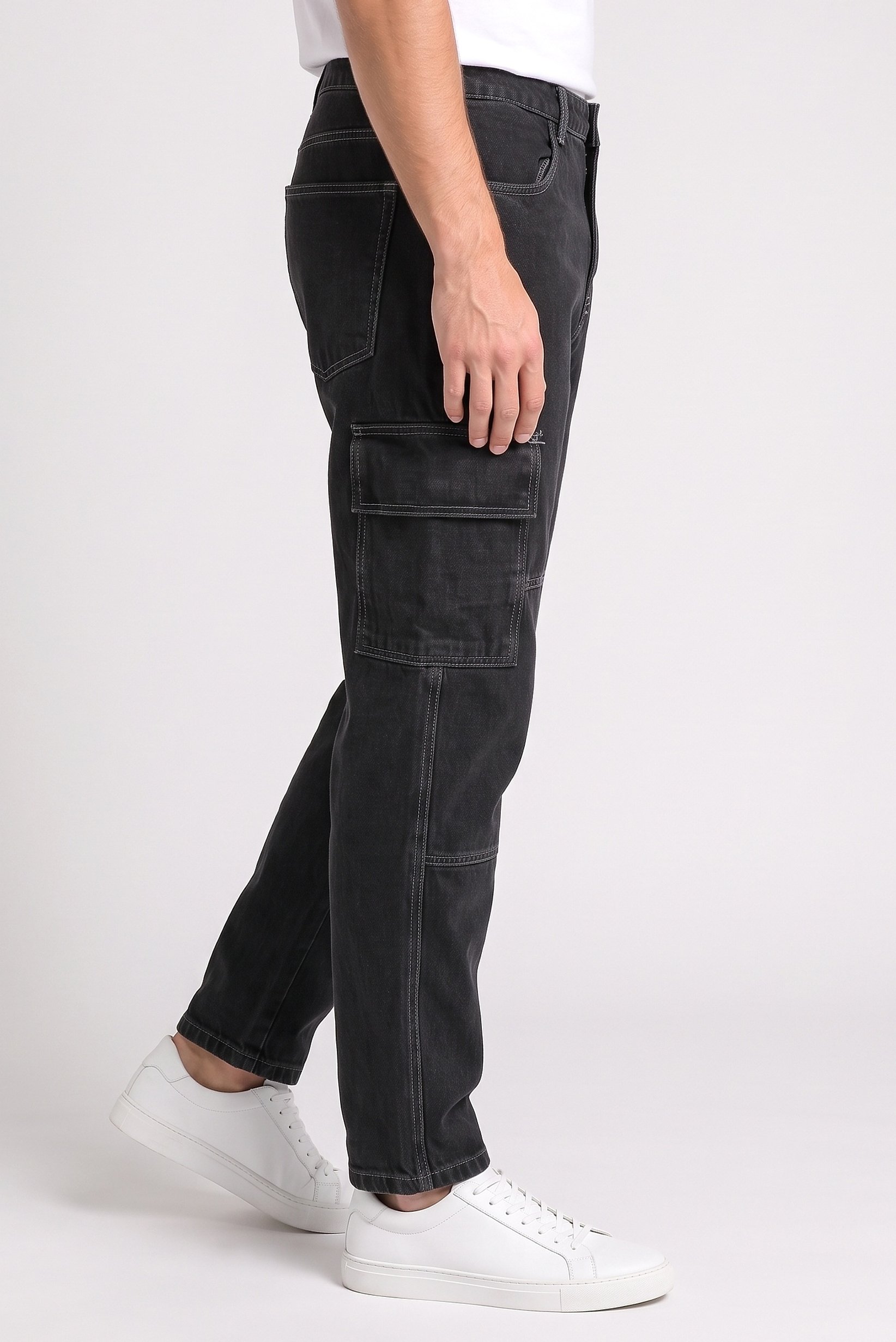 Men Loose Fit Solid No Stretch Cargo Jeans, Charcoal