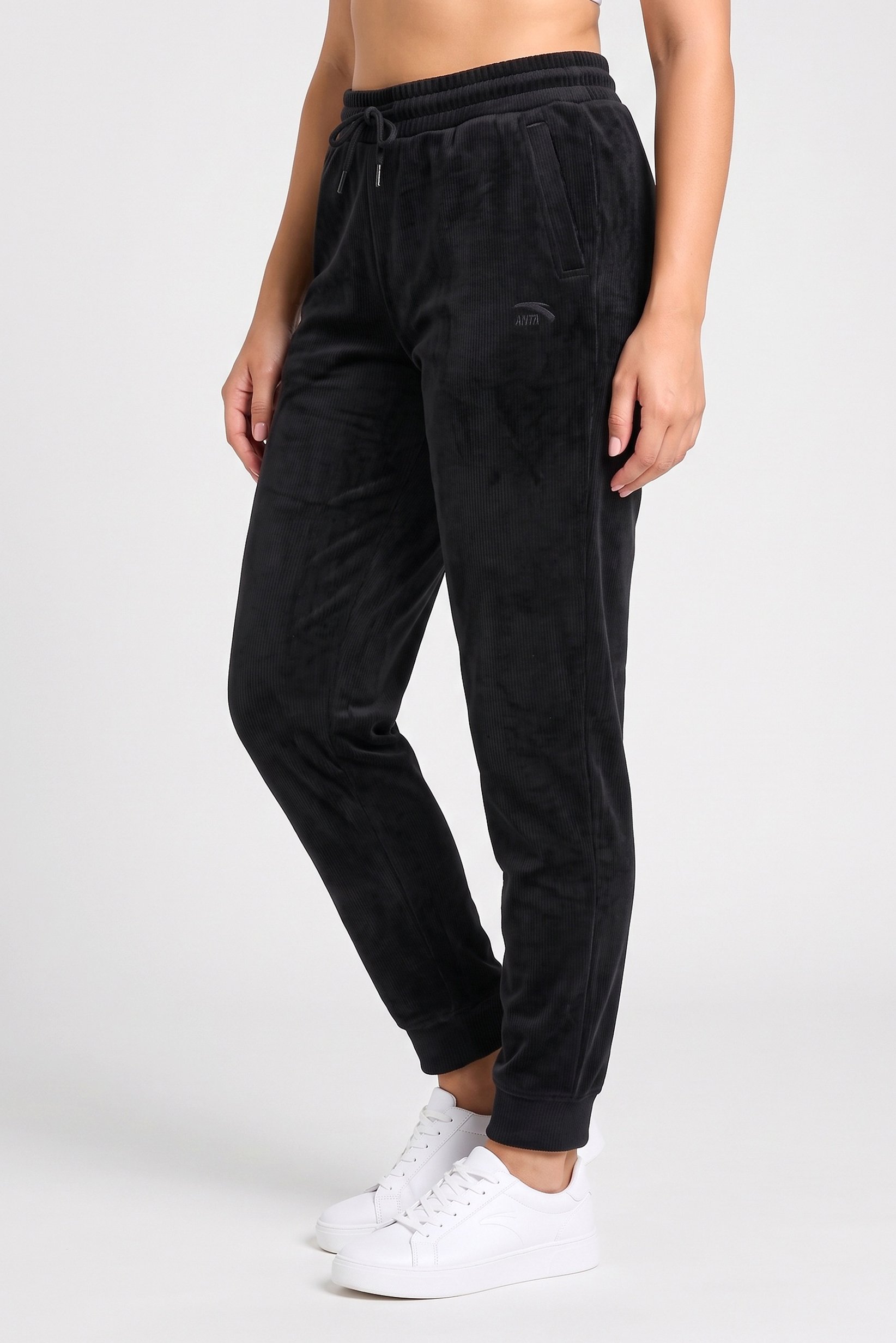 Women Regular Fit Outdoor Sweatpants, Black