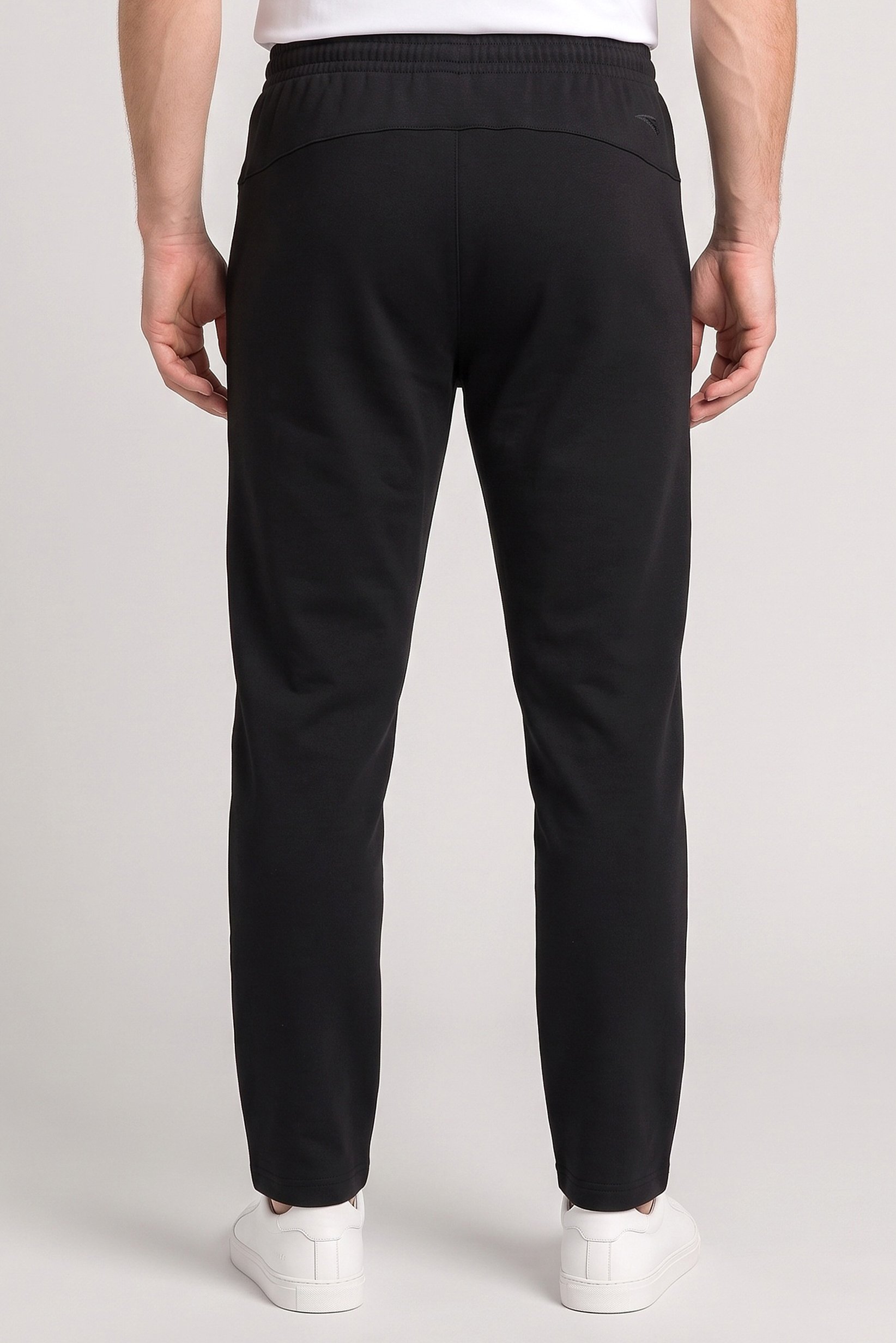 Men Regular Fit Outdoor Track Pants, Black