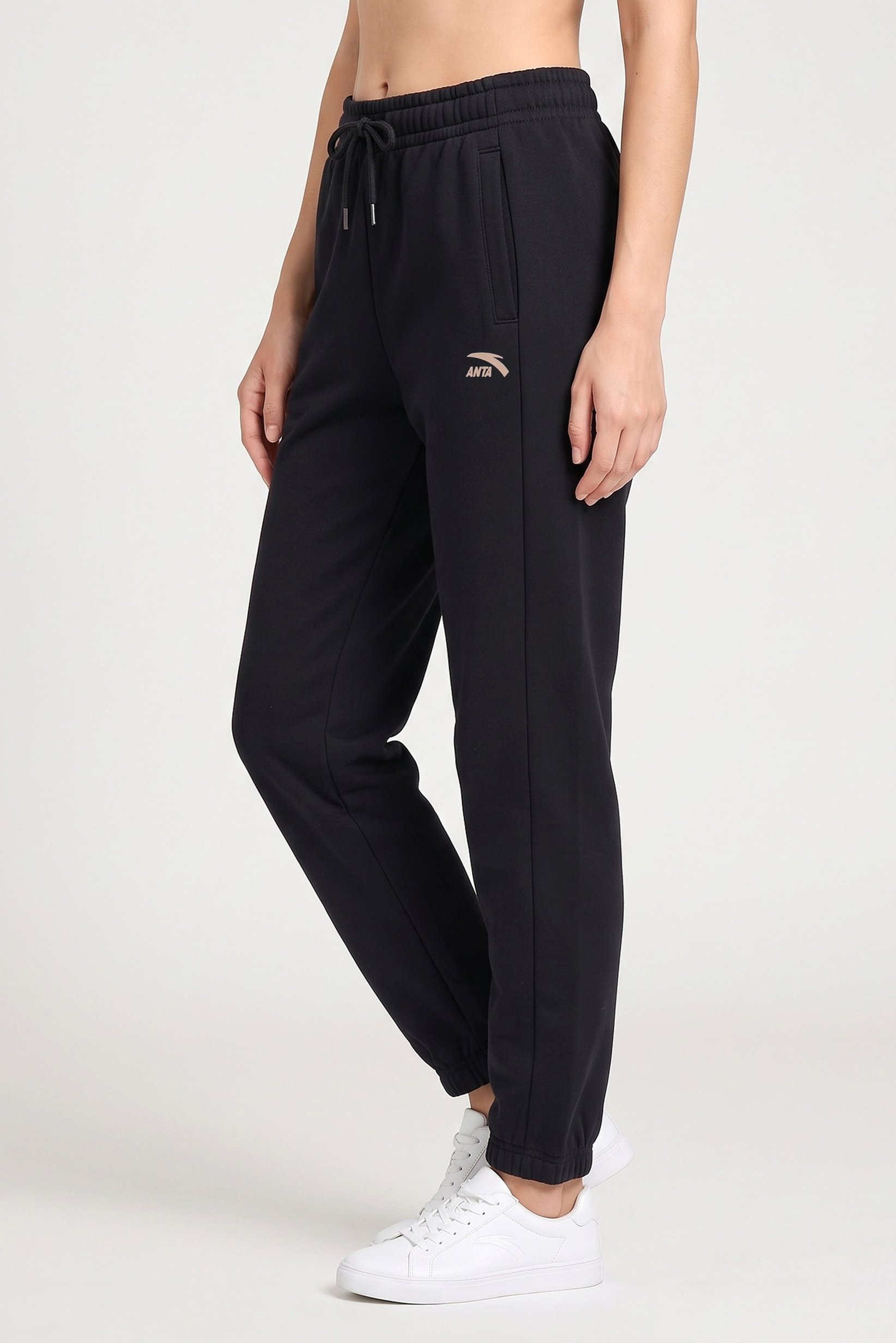 Women Regular Fit Outdoor Sweatpants, Black