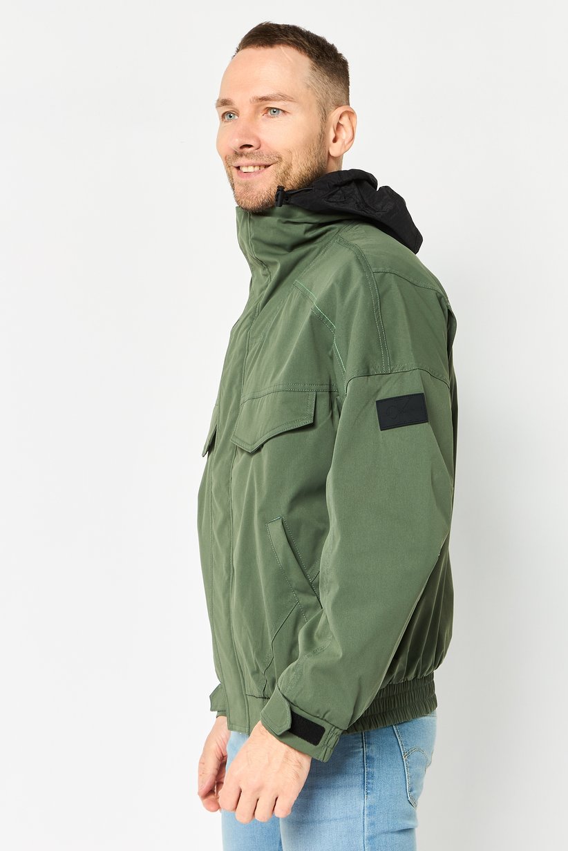 Calvin Klein Jeans Men Solid Softshell Jacket, Green 2