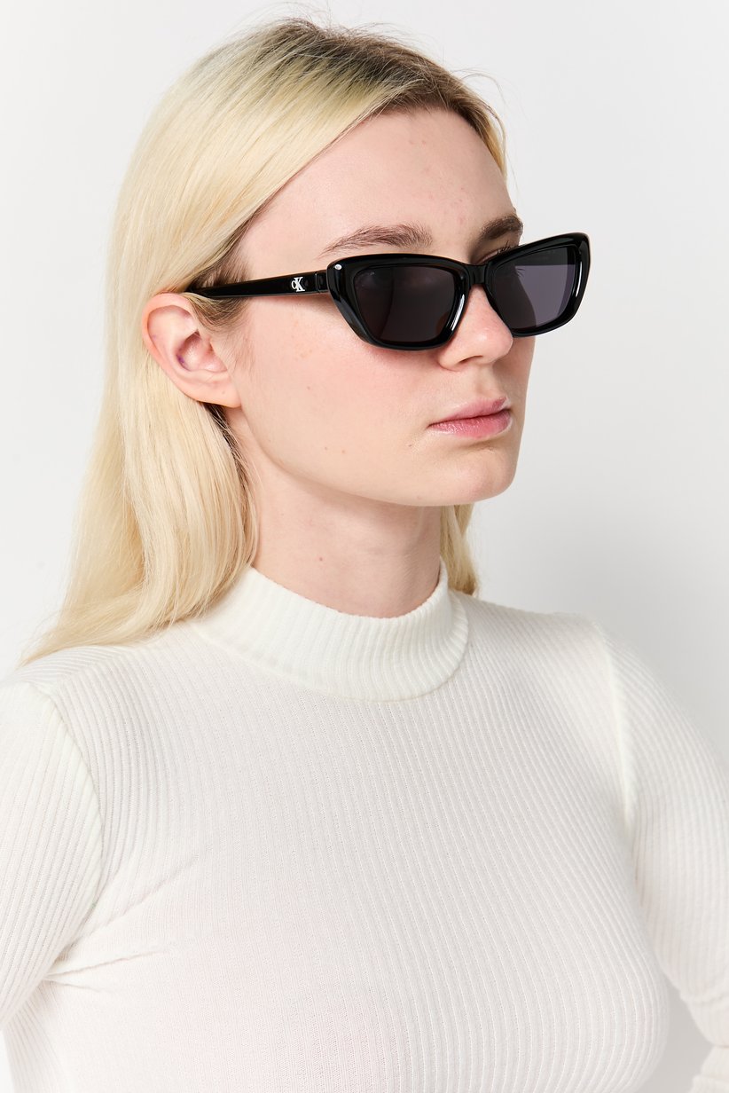 Buy Calvin Klein Calvin Klein Jeans Women CKJ24623S  display picture 2