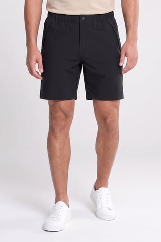 Men Solid Basic Shorts, Black