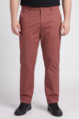 Men Straight Fit Solid Chino Pants, Maroon