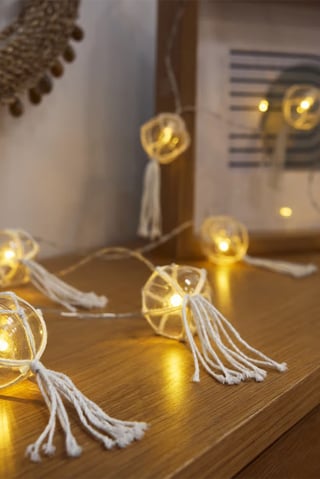 LED Light Chain With Balls, Transparent