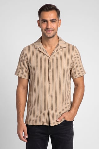 Men Regular Fit Short Sleeve Stripe Casual Shirt, Multicolor