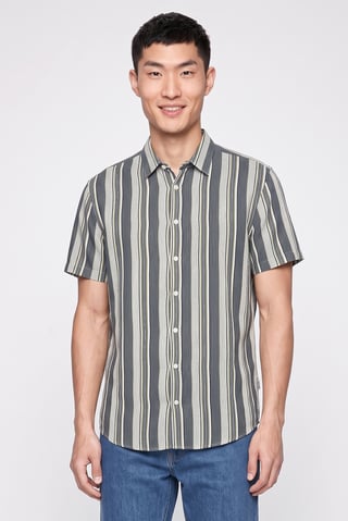 Men Regular Fit Stripe Short Sleeve Casual Shirt, Multicolor