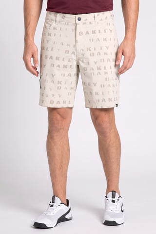Men Regular Fit Brand Logo Outdoor Cargo Shorts, Multicolor