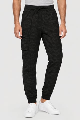 Men Regular Fit Camouflage Cargo Pants, Black
