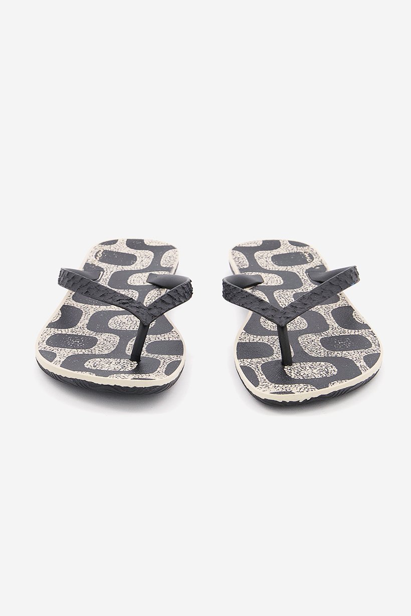 Men Printed Classic Slip On Slippers, Beige/Black