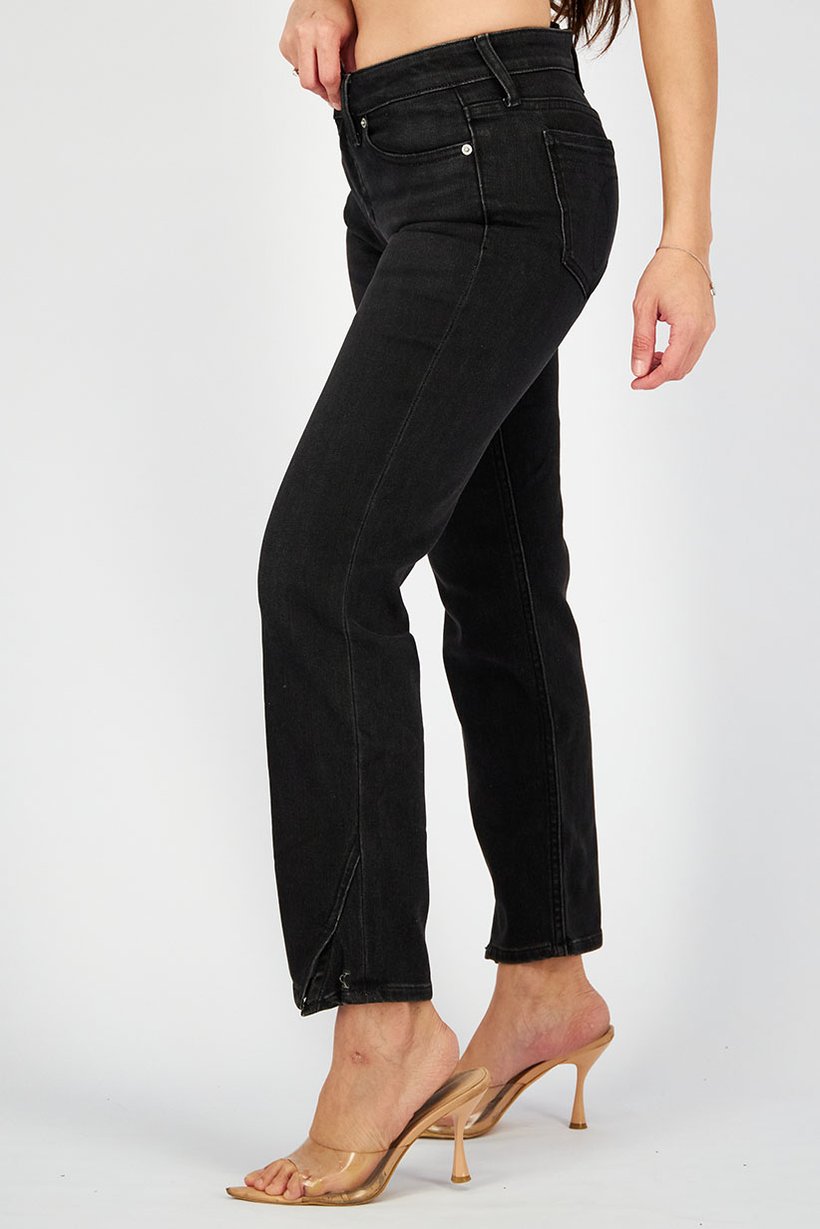 Calvin Klein Jeans Women Slim Fit Stretchable Jeans, Black