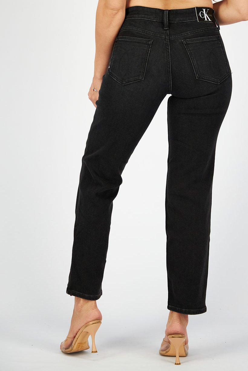 Calvin Klein Jeans Women Slim Fit Stretchable Jeans, Black