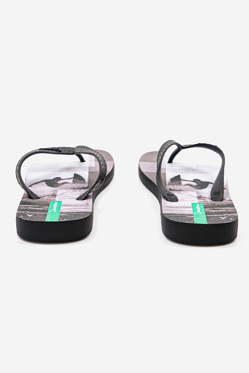 Men Classic Urbana Slipper, Black and Grey