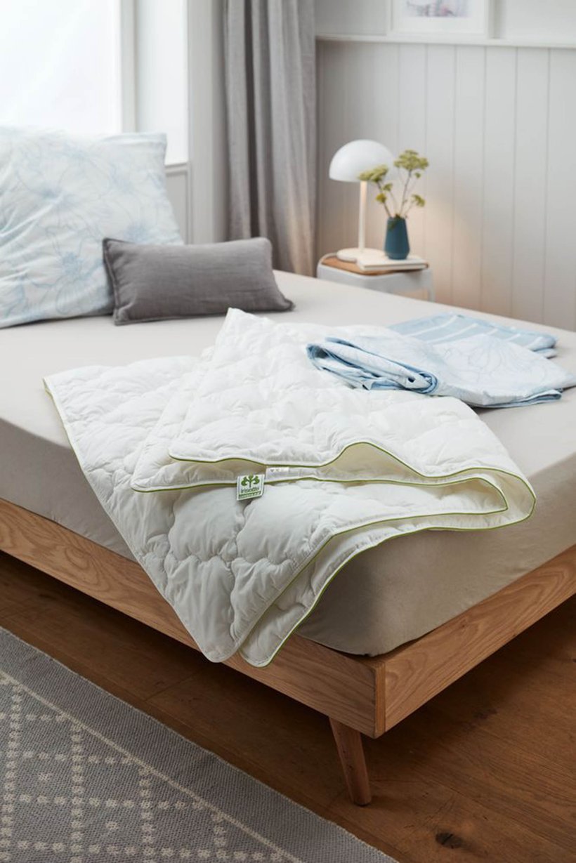 Single Greenline Quilted Bedsheet, White