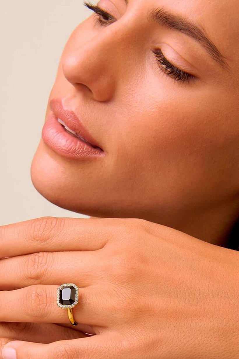 Women Brass Royal Ring, Multicolor