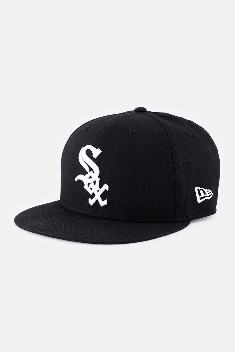 Buy New Era Men Embroidered Logo Snapback Cap, Black Online | Brands ...