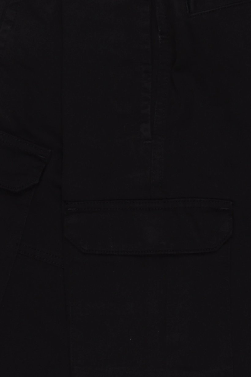 Men Regular Fit Plain Cargo Pants, Black