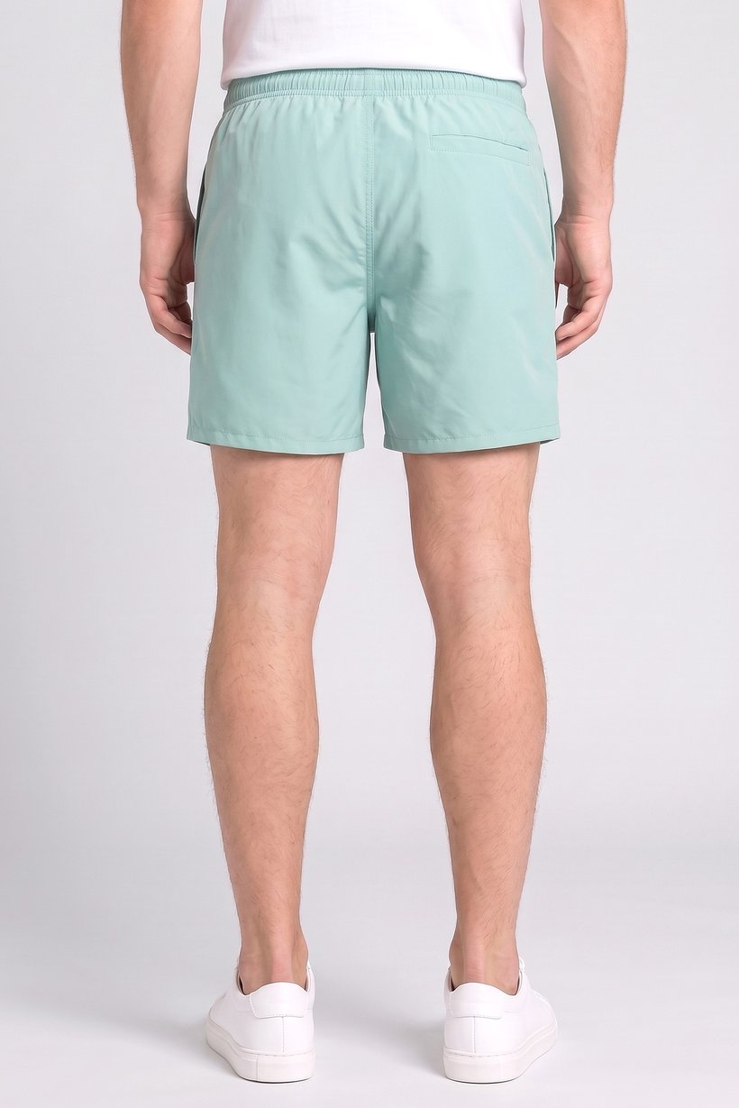 Men Solid Basic Shorts, Green