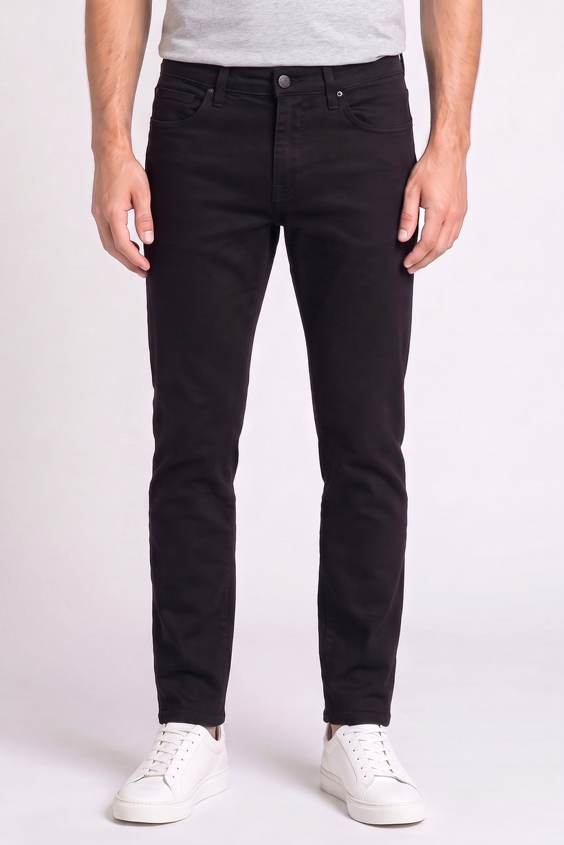 Men Regular Fit Plain Chino Pants, Black